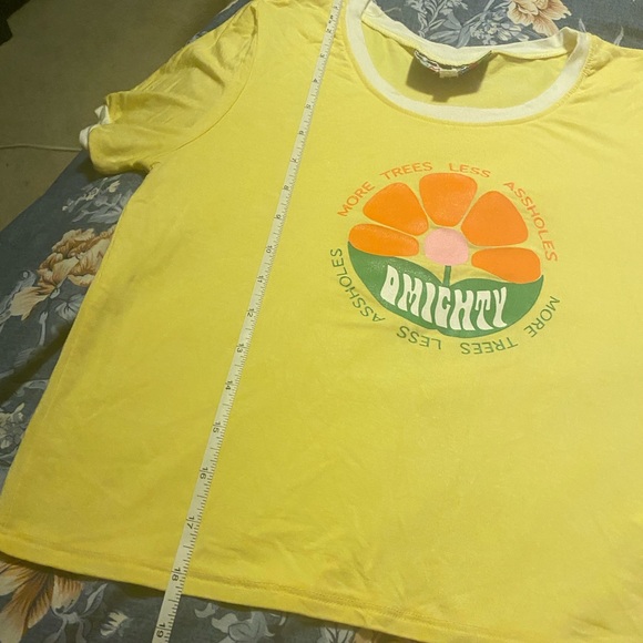 Omighty Yellow Crop Top - Picture 6 of 6